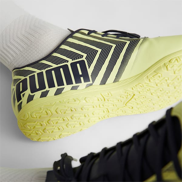 Sepatu Bot Sepak Bola Pria TACTO II IT 2