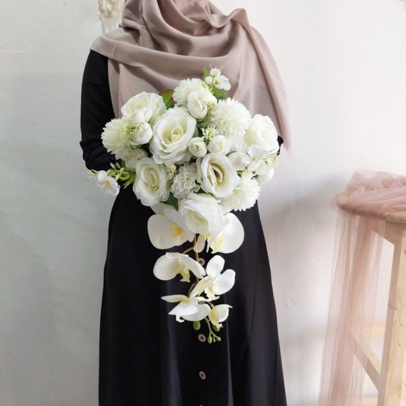 Rishala Flower Buket Wedding Juntai Cascade 2