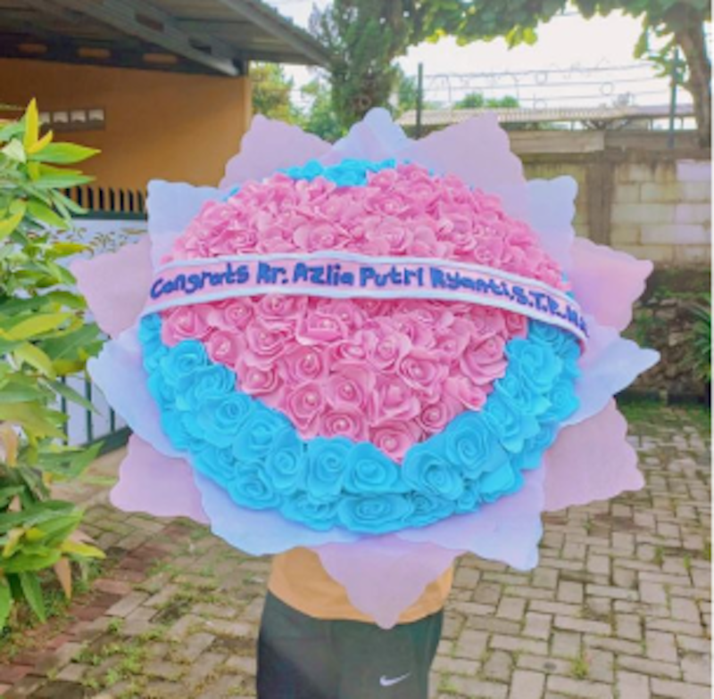 Buket Bunga Flanel Jumbo Hadiah Wisuda 5