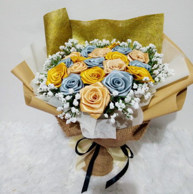Buket Bunga Mawar Satin + Baby's Breath 5