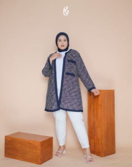 10 Rekomendasi Atasan untuk Wanita Gemuk Terbaik  4