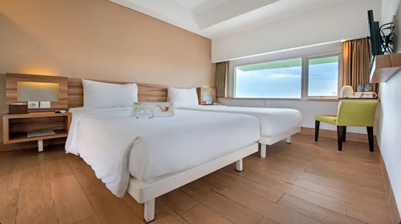 Whiz Prime Hotel Basuki Rahmat Malang 2