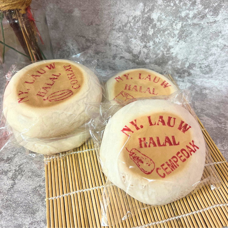  Kue Bulan Ny. Lauw