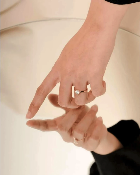 Kreasi Loyal Mandiri Aurum Lab Cylla White