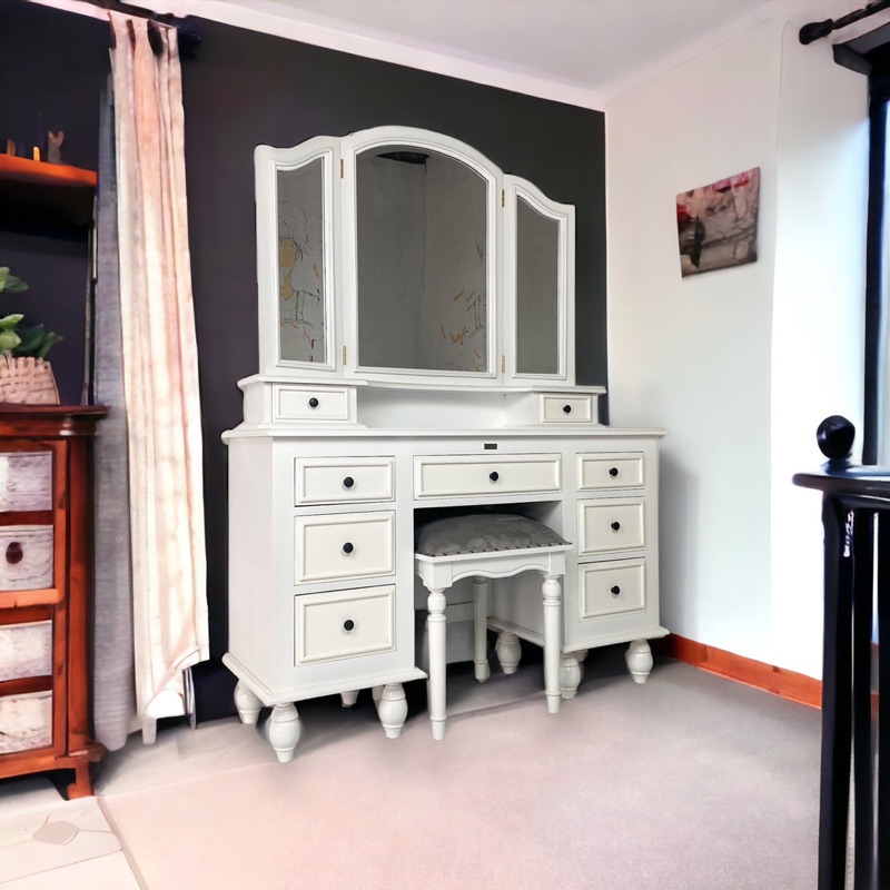 Risko Java Rajasa RISKO JAVA - Meja Rias Duco