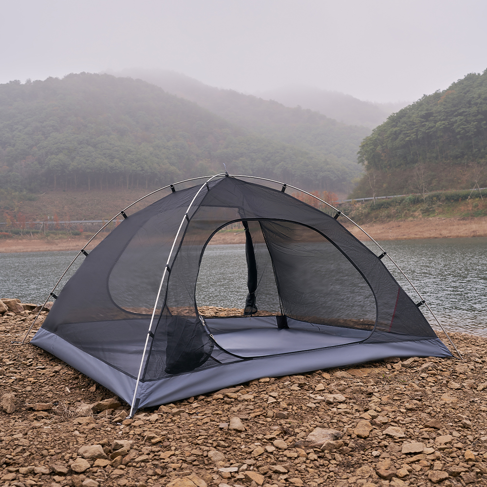  Mobi Garden Sunny Day Series Tent Silver Coat NX22561011