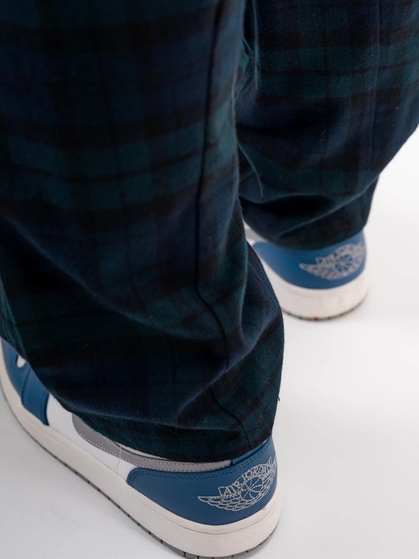 Jane Frey Celana Baggy Tartan Navy Green 8224