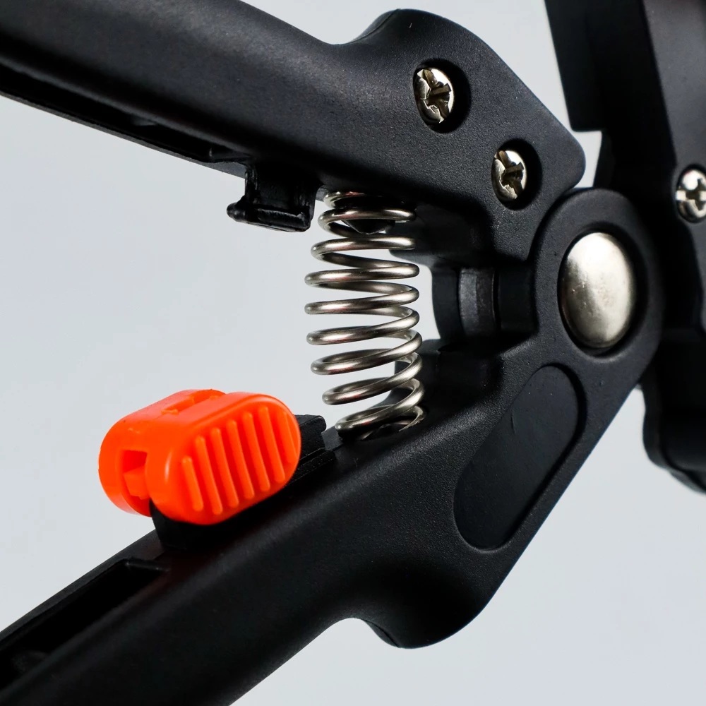 Jakarta Digital Nusantara Taffware Gunting Okulasi Sambung Batang Tanaman  210