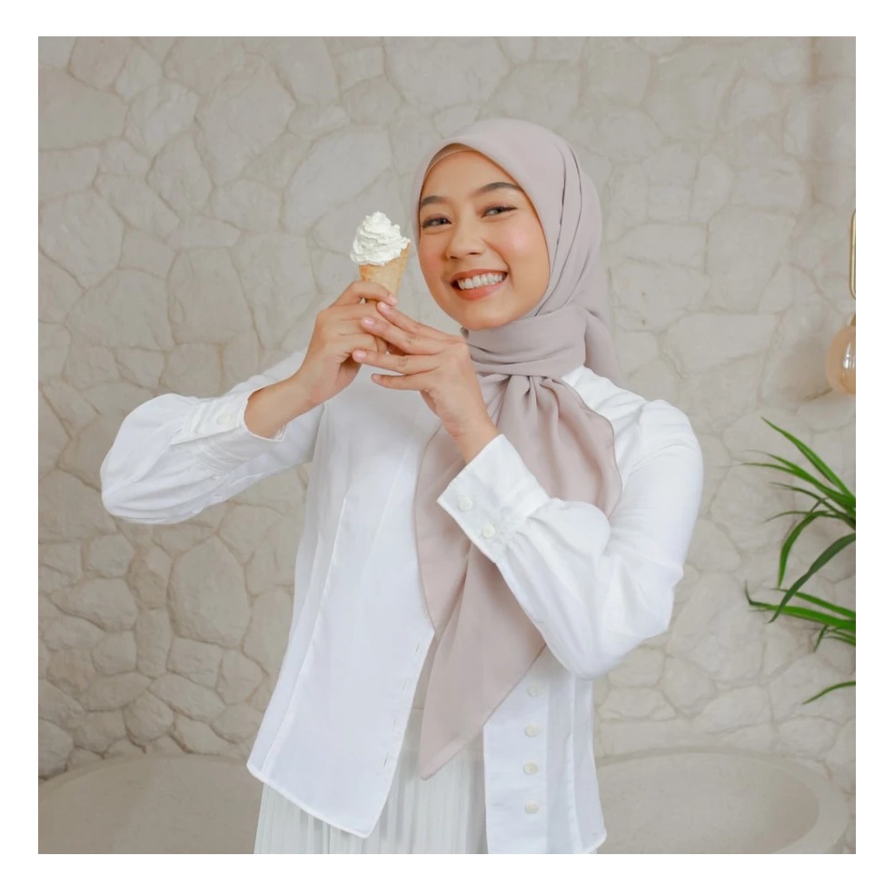 Shafco Multi Trading Zoya Kamaniya Plain Scarf