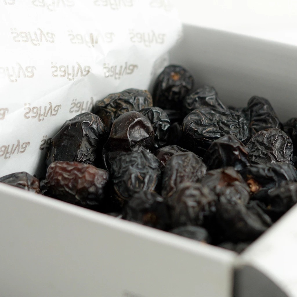 Safiya Kurma Ajwa 1 Kg 2