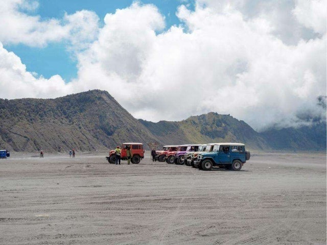 Golden Sunrise Gunung Bromo 4