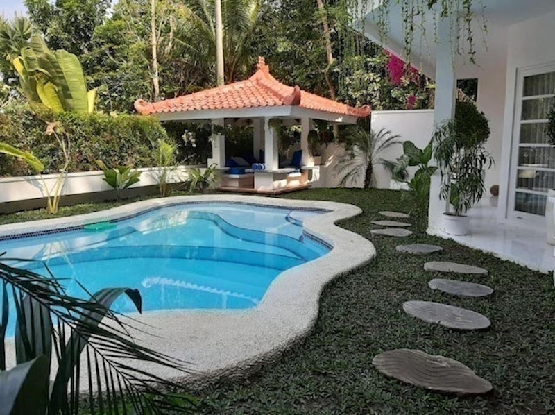 SUNKISS VILLA by Yogya Tropicana 1