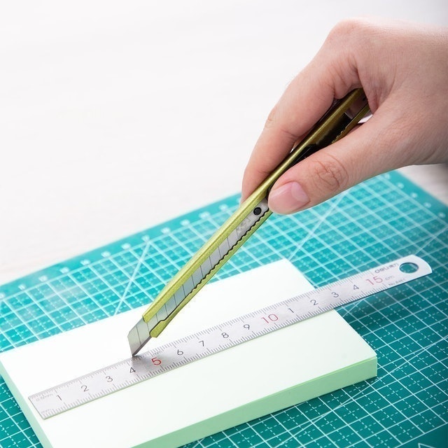 Deli Cutter SK5  E2066