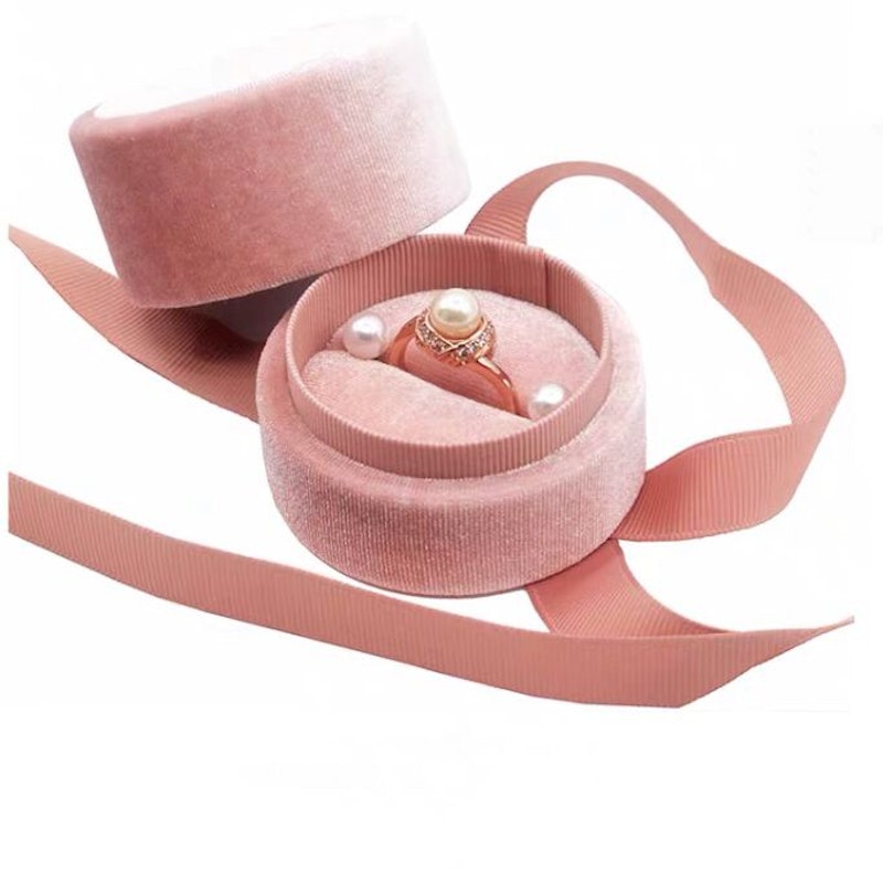 Maison Jewelry Box Round Ribbon Velvet Ring Box 1
