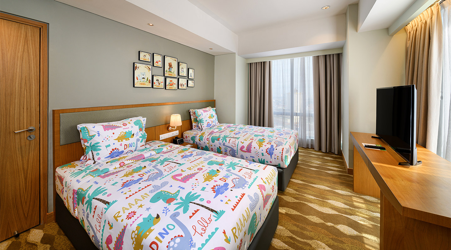Holiday Inn & Suites Gajah Mada 2
