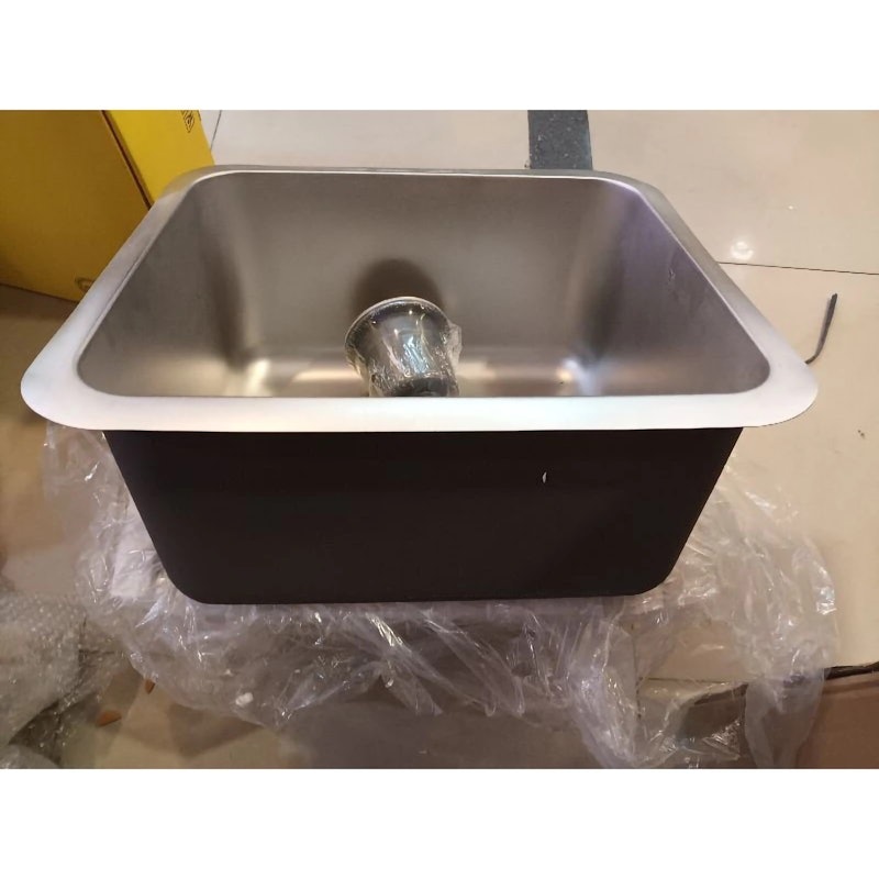 Lavenia Kitchen Sink Undermount 3