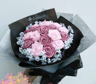 Buket Bunga Mawar Satin + Baby's Breath 4