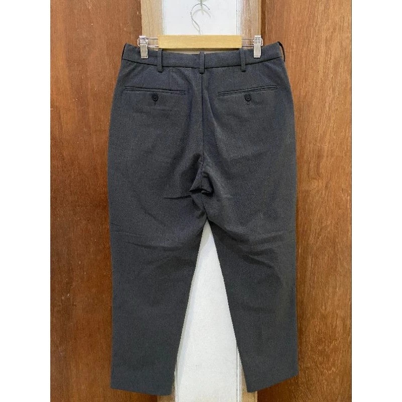 Uniqlo Celana Ankle Rapi Serupa Wol 5