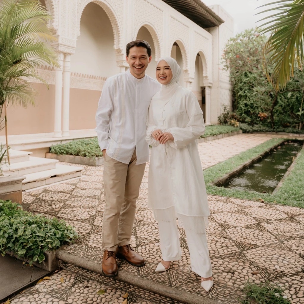 Kals Corpora Indonesia ZM Zaskia Mecca Couple Set 1 White Series Binar Samudra