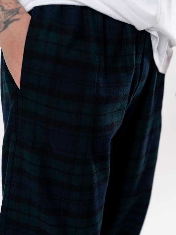Jane Frey Celana Baggy Tartan Navy Green 4
