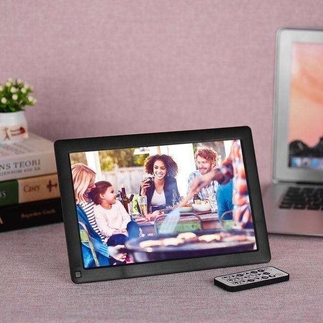 10.1 Inch Ultra-thin IPS LCD Digital Photo Frame 3