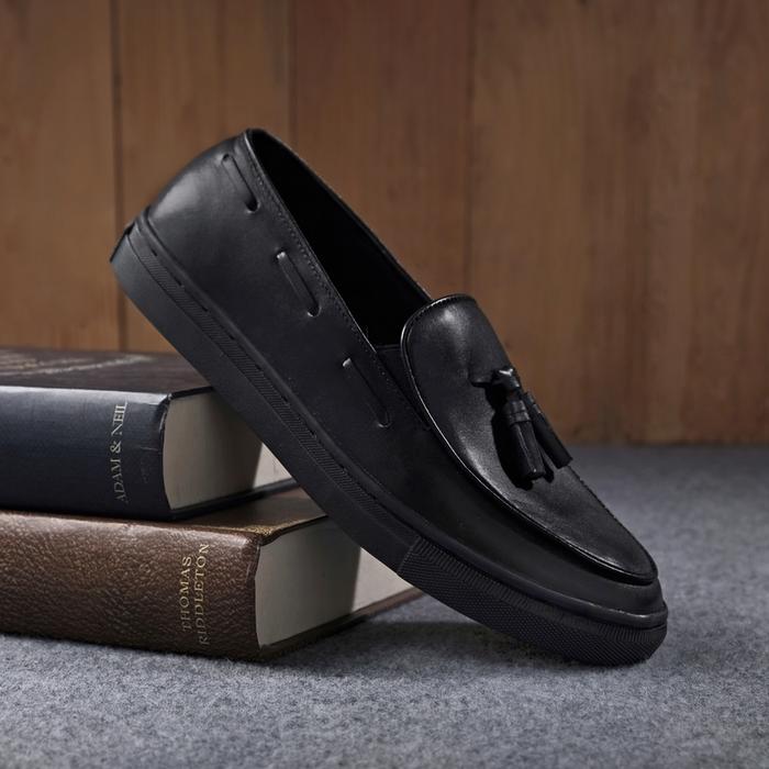 Sepatu Kreasi Anak Bangsa Kenzios BILL 2.0 Full Black Series