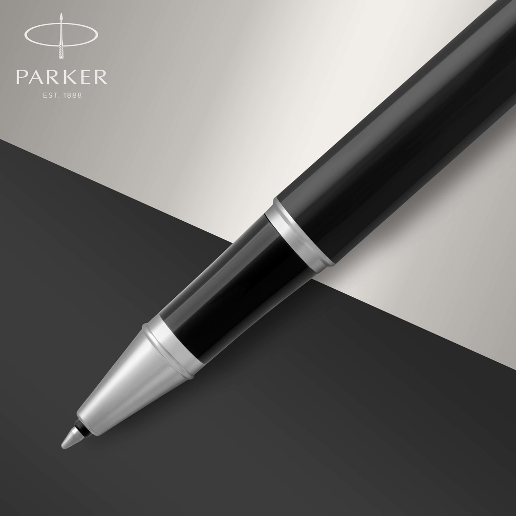 Parker IM Black Chrome Trim Rollerball 4