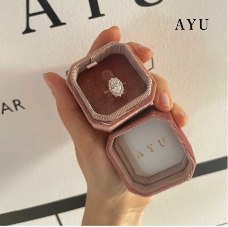 Ayu Gold Oval Grecian Solitaire 2