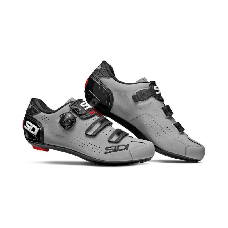 10 Rekomendasi Sepatu Bersepeda untuk Pria Terbaik (Terbaru Tahun