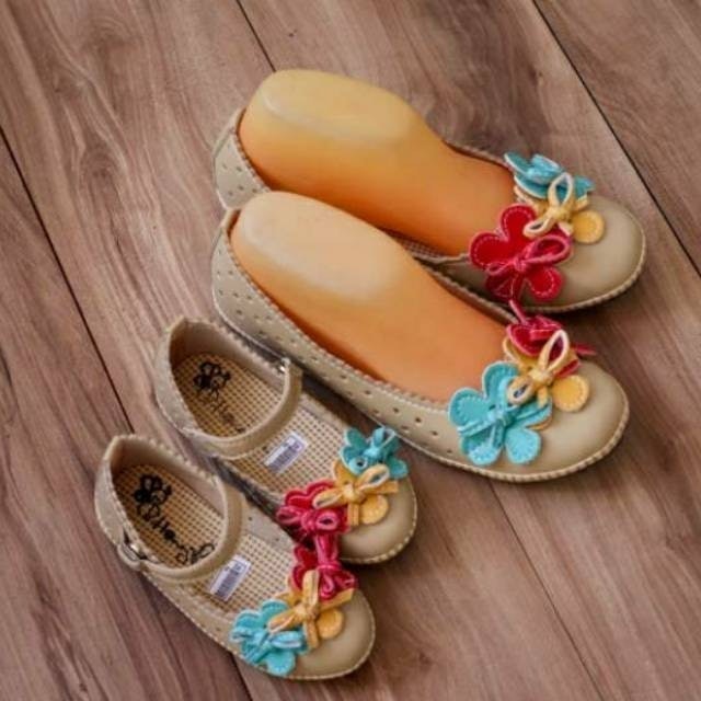 HoneyBee Sepatu Couple Ibu dan Anak Flower 