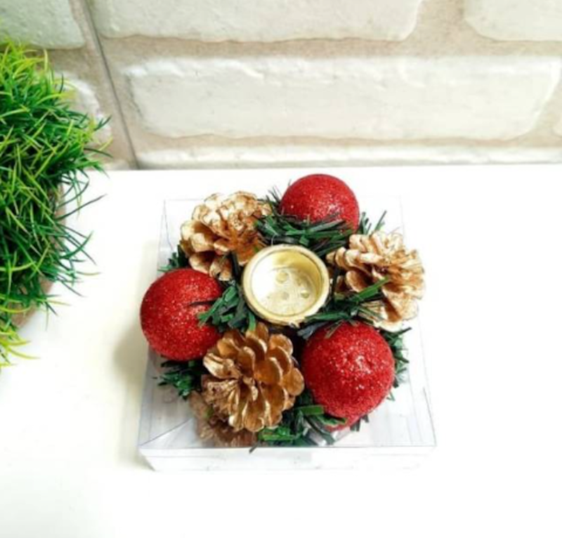 Tempat Lilin Natal Kecil 1