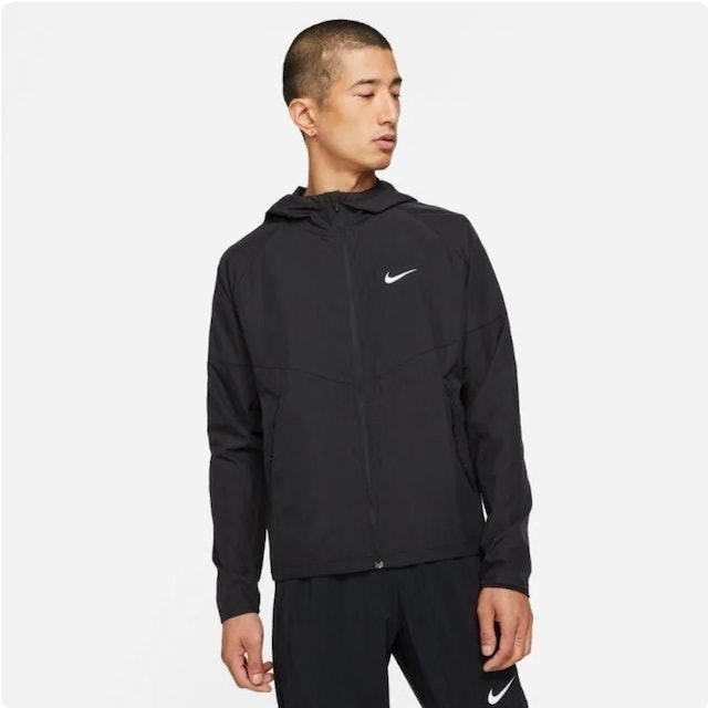 10 Rekomendasi Jaket Nike untuk Pria Terbaik  3