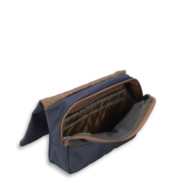 Pinewood Toiletry M 1F  5