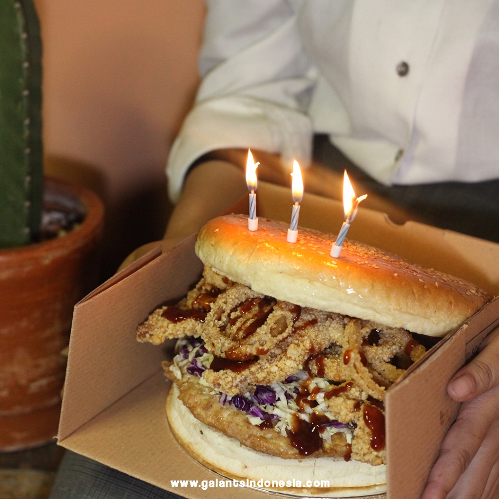  Galants Indonesia Regular Monster Birthday Burger 20cm