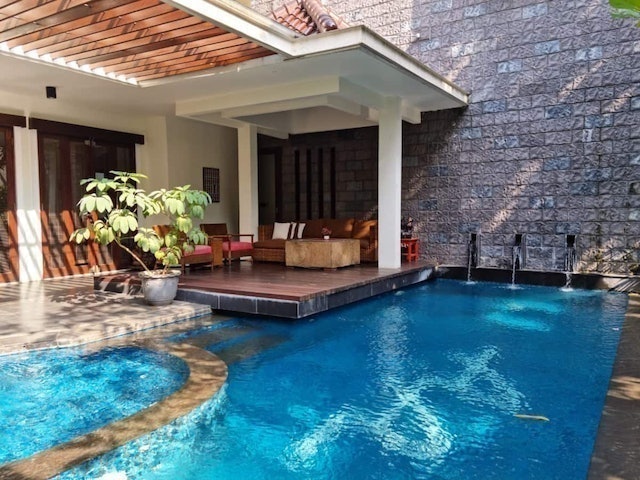 Luxury Villa in the Middle of Kemang 2