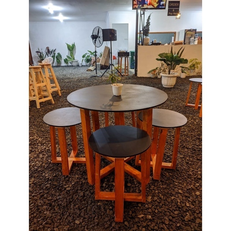Meja Cafe Jumbo Set Minimalis 2