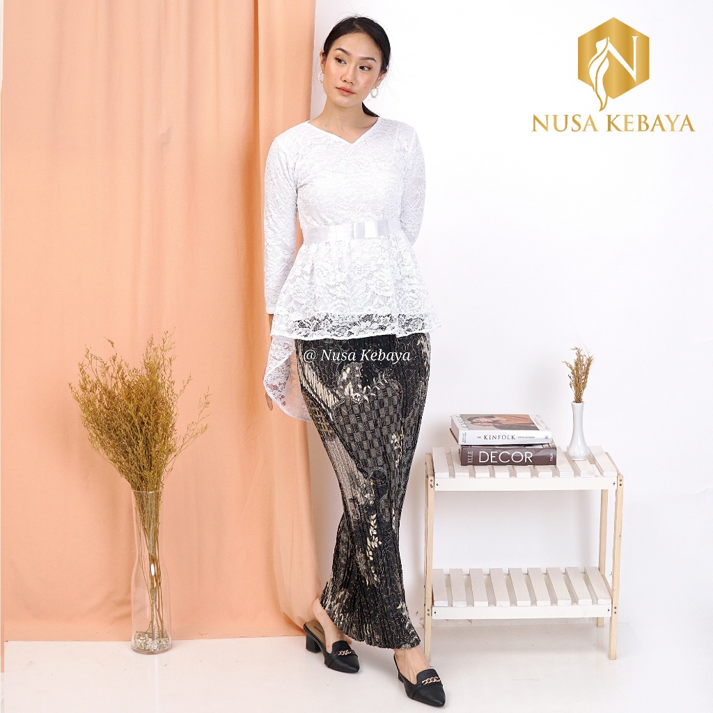 Nusa Kebaya Setelan Kebaya Brukat Pinguin 3