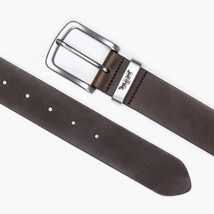 Levi's® Men's Metal Two Horse Keeper Belt 002G4-0001