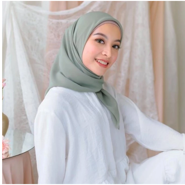  Nadiraa Hijab Bella Square