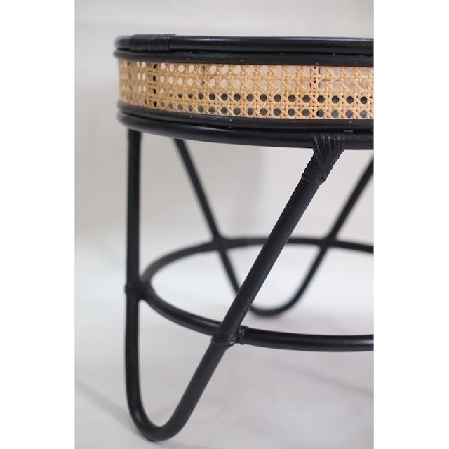 me&dots Blake Rotan Table