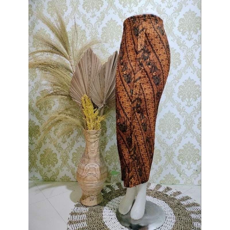 Rok Plisket Wiru 1