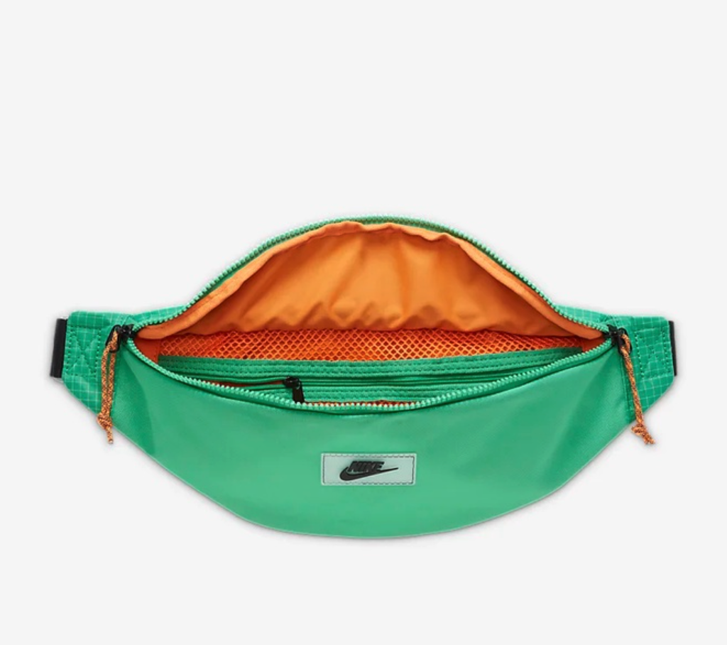 Sportswear Heritage Hip Pack 4