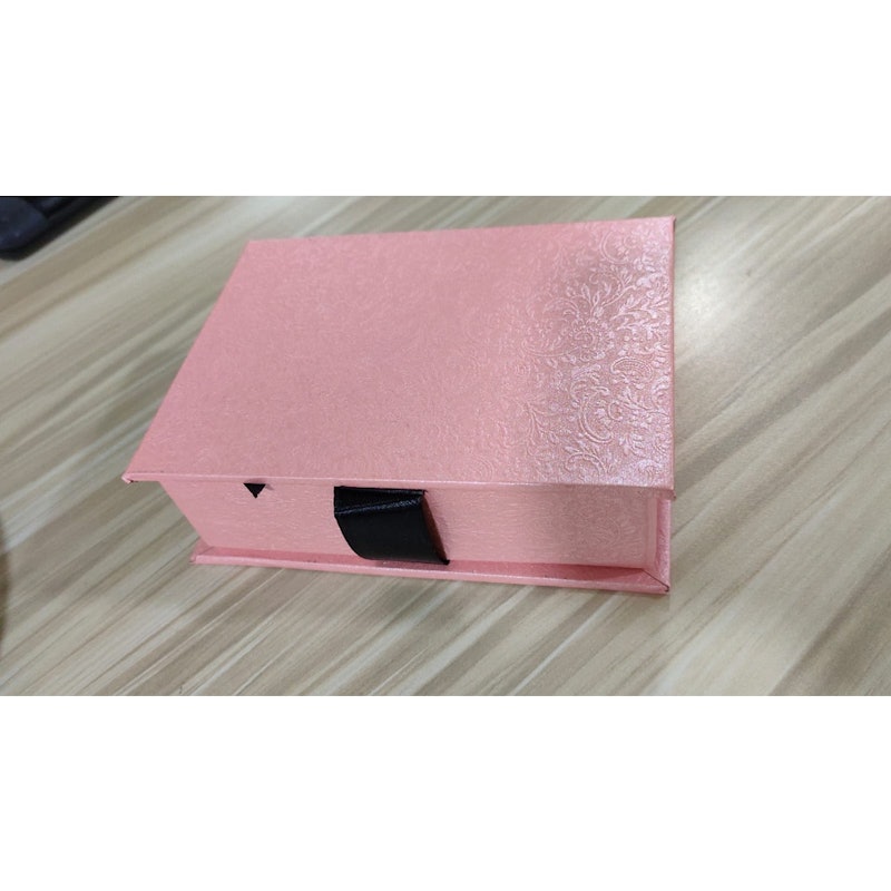 Rvl Gold Kotak Kado 2