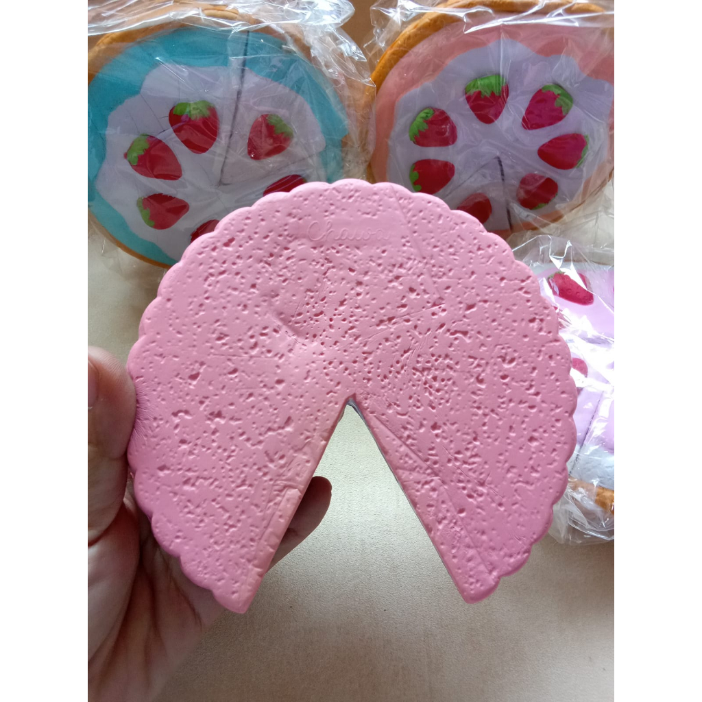 Squishy Chawa Strawberry Pie 2