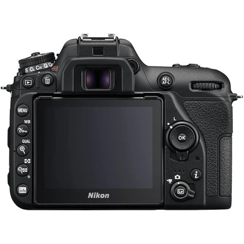 Nikon D7500 Kit AF-S DX NIKKOR 18-140mm f/3.5-5.6G ED VR 4