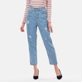 10 Rekomendasi Ripped Jeans untuk Wanita Terbaik 1