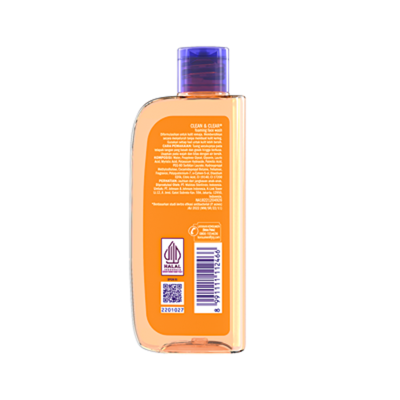 Clean & Clear® Foaming Face Wash Men 3
