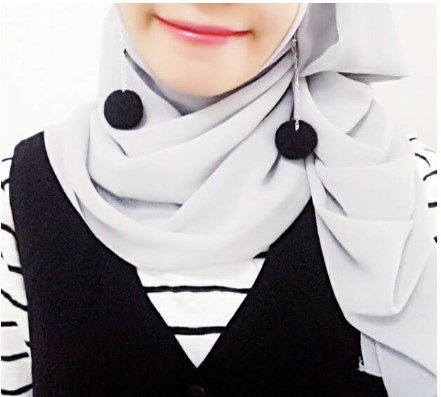Anting Pompom Hijab Extra Small