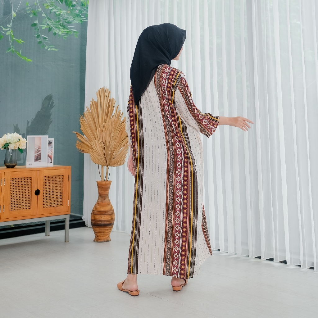 Shebia  Shebia Daster Motif Salur Lengan 3/4