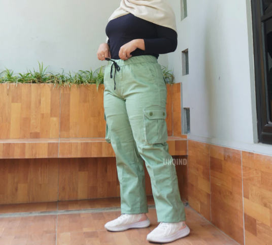 UNQIND Celana Cargo Wanita Jumbo 2